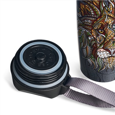 ТЕРМОКРУЖКА AGNESS "ЛЕВ" С КНОПКОЙ-СТОППЕРОМ, 360МЛ КОЛБА НЕРЖ.СТАЛЬ 18/10