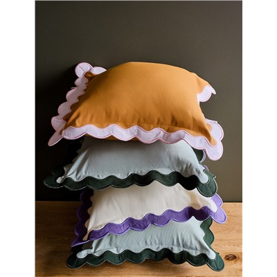 Чехол на подушку с контрастным кантом зеленого цвета из коллекции Trendy Ruffles, 40х40 см