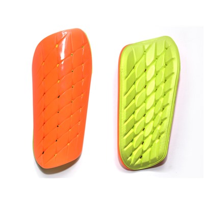 Щитки футбольные. Материал: пластмасса, пенорезина. Размер S. HT-FD