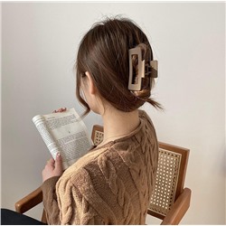 Заколка-краб для волос матовый Коричневый ПРЯМОУГОЛЬНЫЙ 8 см.