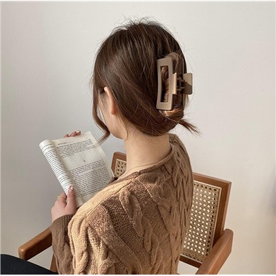 Заколка-краб для волос матовый Коричневый ПРЯМОУГОЛЬНЫЙ 8 см.