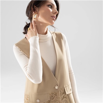 Жилет на подкладе с кружевом, Искусство переговоров