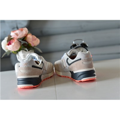 New Balance 999 из натуральной замши