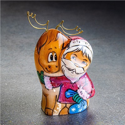 Фигурка «Дед Мороз с оленем», селенит