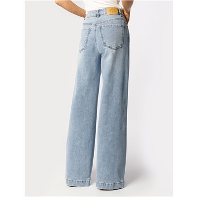 Джинсы-трубы из эластичного денима