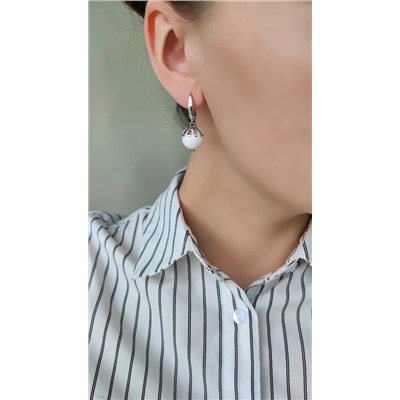Серьги с белым агатом асимметрия