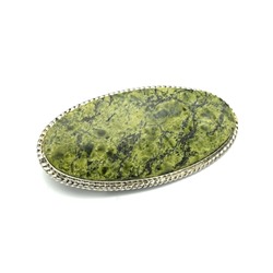 Брошь змеевик в посеребрении овал 54*32мм.