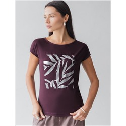 Нарядная футболка с серебристым принтом