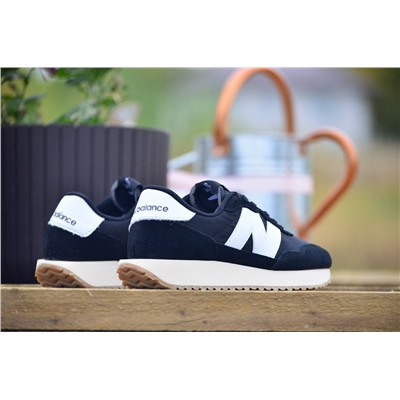 New Balance cl runner TM из натуральной замши и нейлона