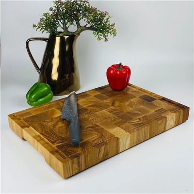 888-548 Доска разделочная торцевая на силик. ножках 38х23