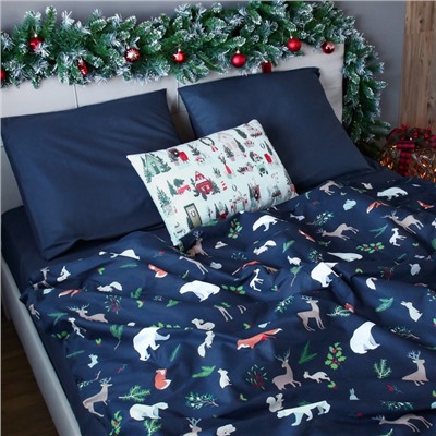 Постельное белье новогоднее "Этель" 1.5 сп Winter animals 143*215 см, 150*214 см, 70*70 см - 2 штуки