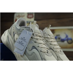 Adidas OZELLE Intersport из нейлона и натуральных материалов