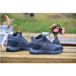 Зимняя Коламбия из комбинированных материалов