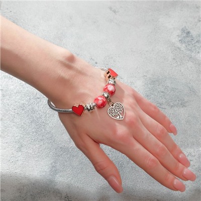 Браслет «Марджери» на нити, дерево в сердце, L=18 см, красный в серебре