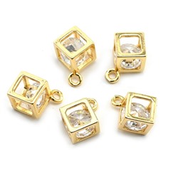 Подвеска фианит в кубе 6*6мм, золотистая
