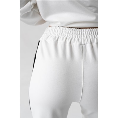 Костюм женский 24-512L3-38 молочный