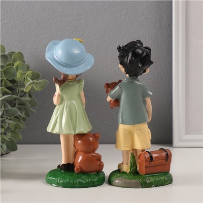 Набор фигурок полистоун «Мальчик и девочка с мишками», 2 шт., 6×7.5×17 см