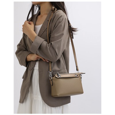 Bags Сумка женская / кожа /  	 0110911