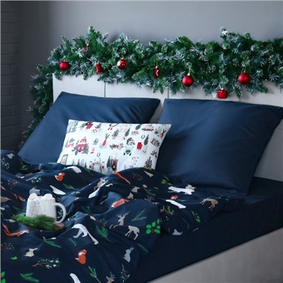 Постельное белье новогоднее "Этель" 1.5 сп Winter animals 143*215 см, 150*214 см, 70*70 см - 2 штуки