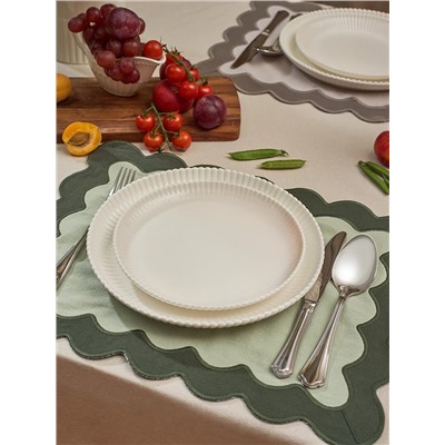 Салфетка под приборы с контрастным кантом зеленого цвета из коллекции Trendy Ruffles, 35х45 см