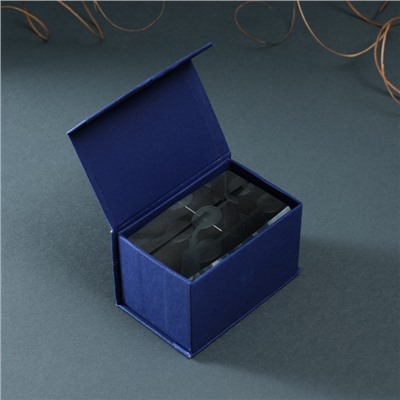 Фигурка стекло прямоугольник «Бокал и вино», 5×5×8 см