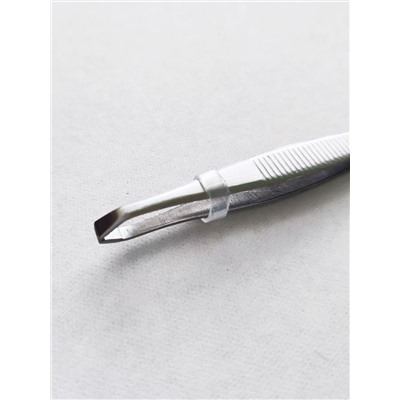 Mertz Пинцет косметический для коррекции бровей скошенный A213RF, 9 см