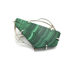 Брошь малахит уральский в посеребрении 55*39мм.