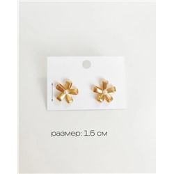 Стильные серьги