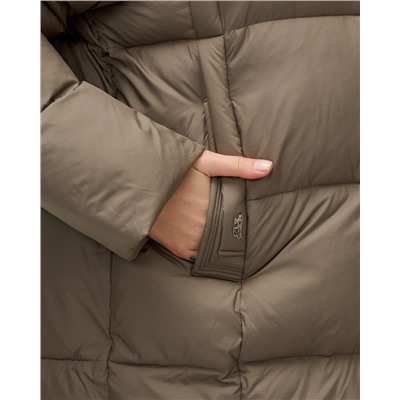 Куртка двубортная женская зимняя с капюшоном коричневого цвета 7736K