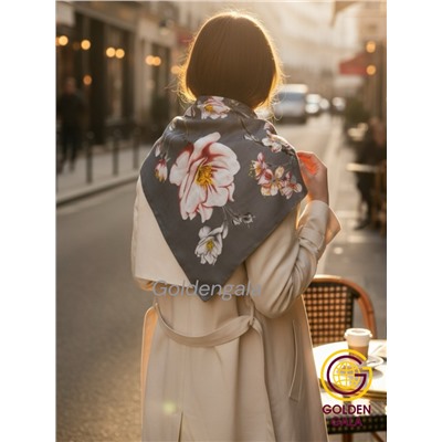 Платок утепленный "Цветы яблони" Арт 2025/07 (серый)