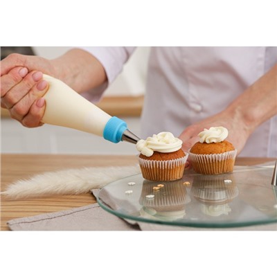 Набор кондитерский Доляна, 7 предметов: мешок 24 см, 6 насадок d=1.8 см, насадки и МИКС