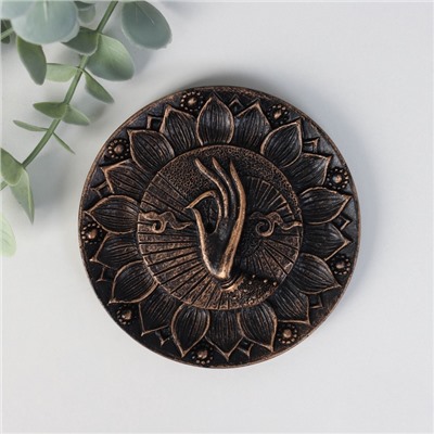 Подставка для благовоний полистоун «Рука - Чин мудра», бронза, 9.8×9.8×1 см