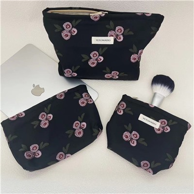 Retro quality capacious cosmetic bag, shopping bag, sophisticated handheld liner, flowered