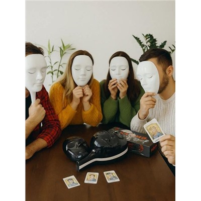 Игра "Мафия. Набор подарочный в коробке" (20 карт, 10 пластиковых масок)