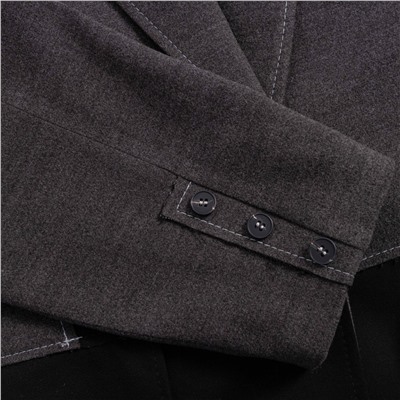 Жакет с контрастными швами, Решительный ход