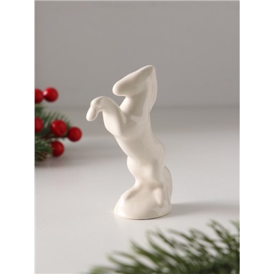 Фигурка фарфор «Конь белый», глазурь, 9 см