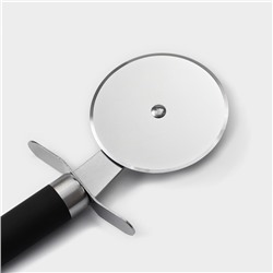 Нож для пиццы и теста Доляна «Нео», 20 см, ручка soft - touch, чёрный