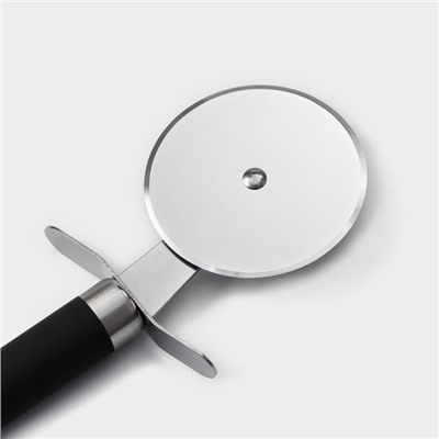 Нож для пиццы и теста Доляна «Нео», 20 см, ручка soft - touch, чёрный