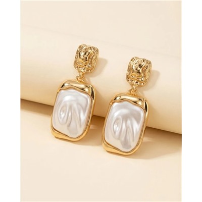 Стильные серьги