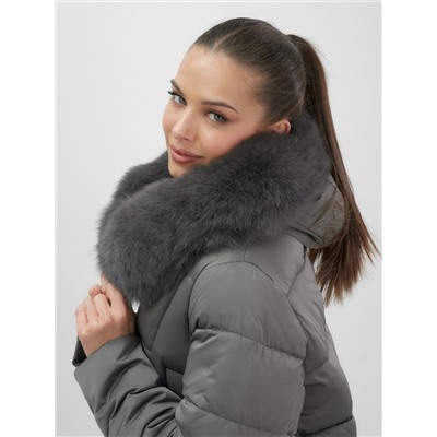 Пальто зимнее утепленное с мехом и капюшоном тренд темно-зеленого цвета 7630TZ