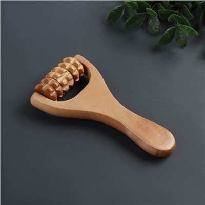 Массажёр роликовый, деревянный, с ручкой, универсальный, 14,5 × 8 × 3 см, 3 барабана