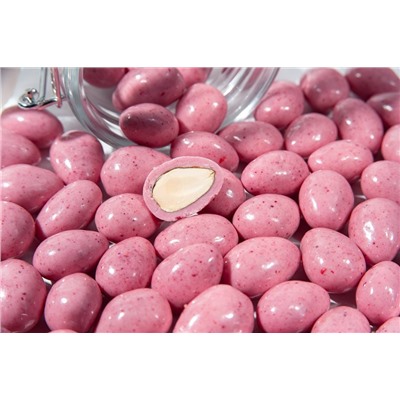 Драже "Миндаль в йогуртовом шоколаде с сублиматом брусники - Tropica Premium"