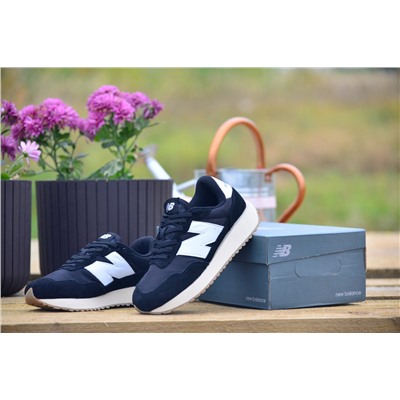 New Balance cl runner TM из натуральной замши и нейлона