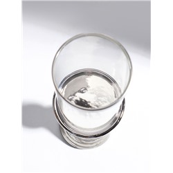 Подсвечник на 1 свечу «Зазеркалье. Зебра», керамика, стекло, d=7.5 см, серебро, 9.5×9.5×29 см