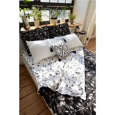 Постельное бельё Этель 1.5 сп Flowers (вид 3) 143х215 см, 150х214 см, 70х70 см 2 шт,поплин 125 г/м2