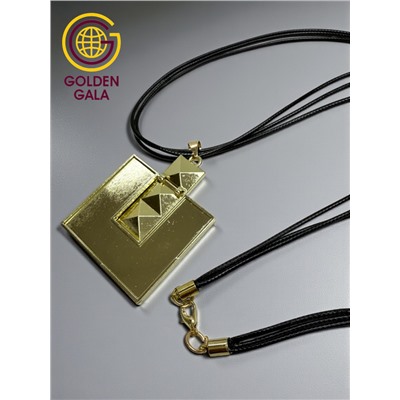 Кулон на кожаном шнурке "Женская грация" Арт КШ2130/29