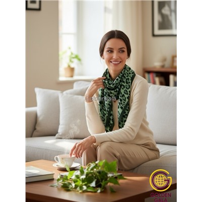 Платок утепленный Леопардовый Арт 3111/7 травяной с зеленой каймой