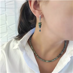 Серьги из гематита неправильной формы зелёные травянистые оттенки