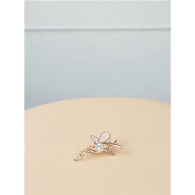 Брошь «Стрекоза» с бусиной, цвет белый в золоте