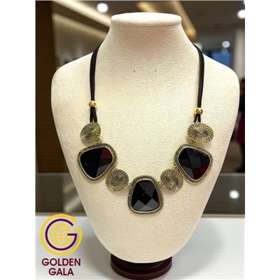 Колье на кожаном шнурке "Женская грация" Арт КШ2130/31